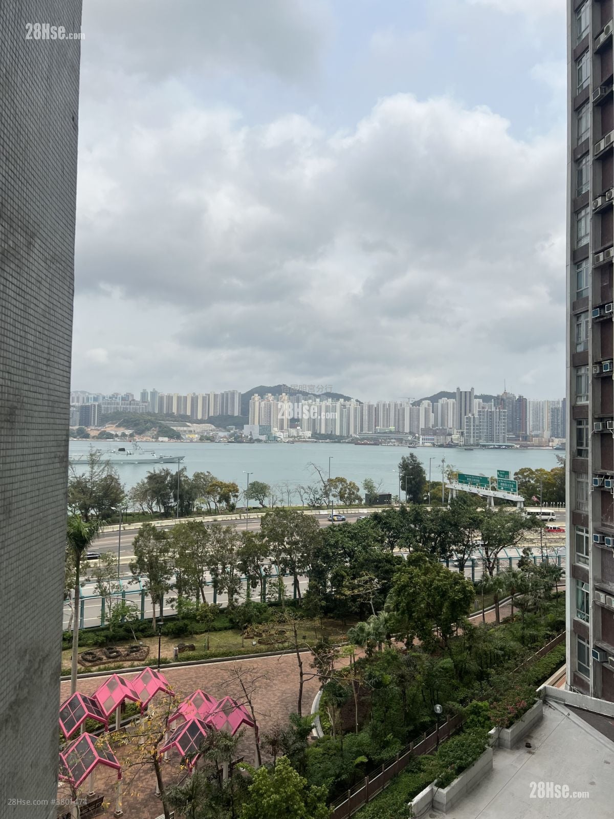 Taikoo Shing Sell 4 Bedrooms , 2 Bathrooms 1,114 ft²