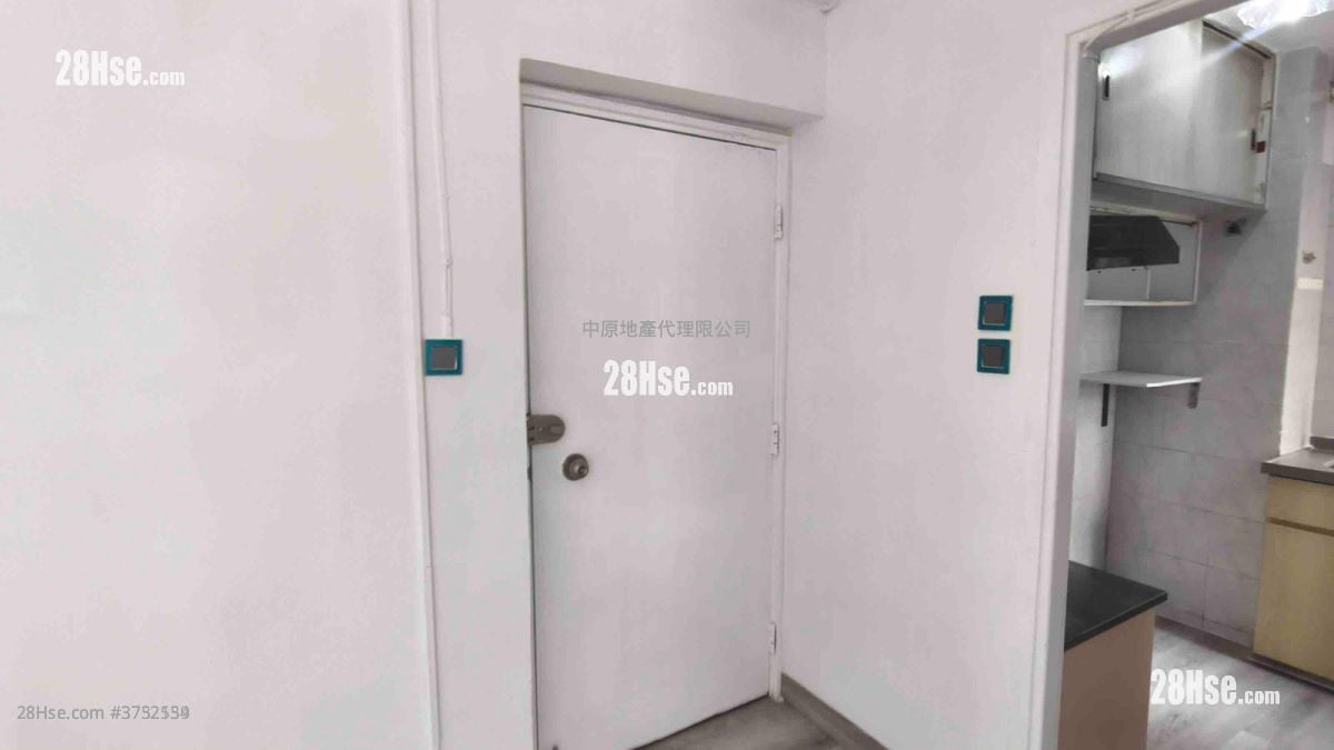 Clague Garden Estate Sell 1 Bedroom , 1 Bathroom 354 ft²