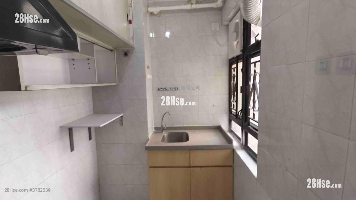 Clague Garden Estate Sell 1 Bedroom , 1 Bathroom 354 ft²