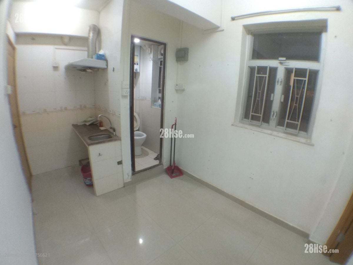 新蒲崗 康強街 唐樓 康強大樓 租盤 1 房 , 1 浴室 165 平方呎