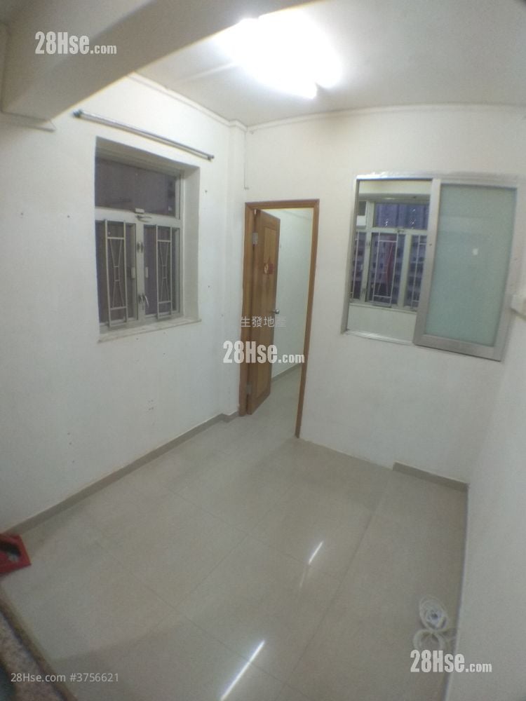 新蒲崗 康強街 唐樓 康強大樓 租盤 1 房 , 1 浴室 165 平方呎