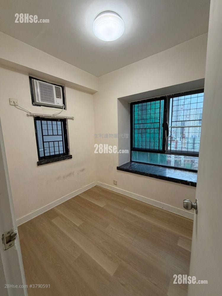 Wing Kwong St Wing Fai Man  Rental 2 Bedrooms , 1 Bathroom 321 ft²