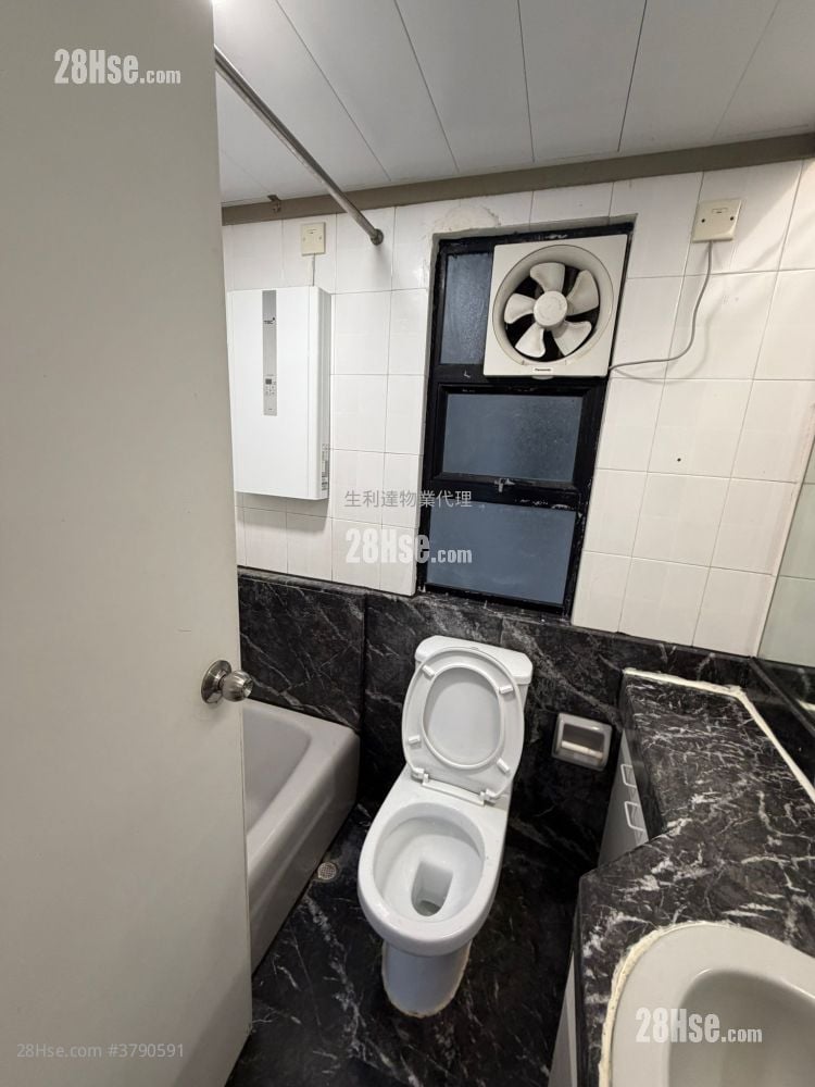 Wing Kwong St Wing Fai Man  Rental 2 Bedrooms , 1 Bathroom 321 ft²