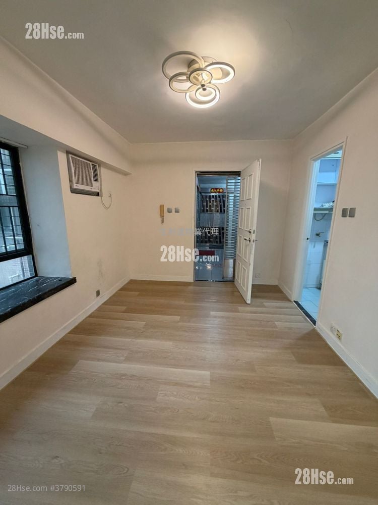 Wing Kwong St Wing Fai Man  Rental 2 Bedrooms , 1 Bathroom 321 ft²