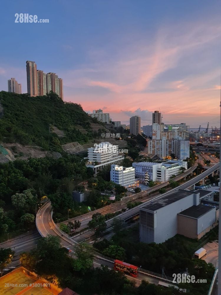 New Kwai Fong Gardens Sell 2 Bedrooms , 1 Bathroom 415 ft²