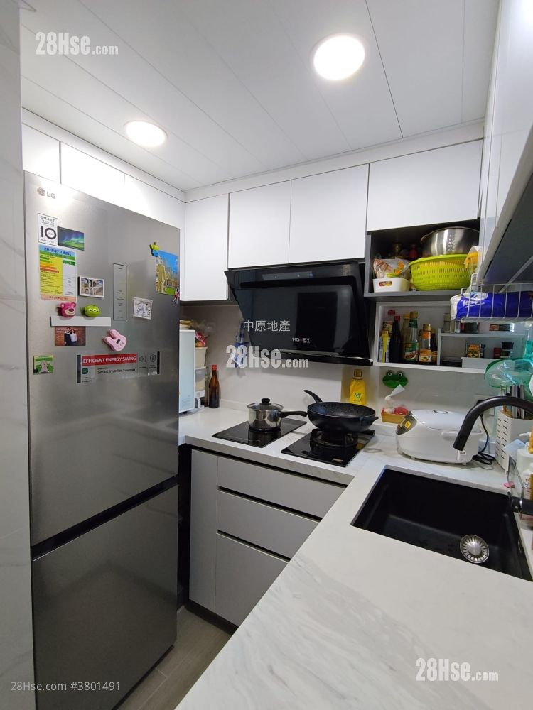 New Kwai Fong Gardens Sell 2 Bedrooms , 1 Bathroom 415 ft²