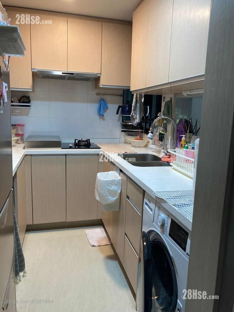 Bayview Garden Sell 3 Bedrooms , 2 Bathrooms 702 ft²