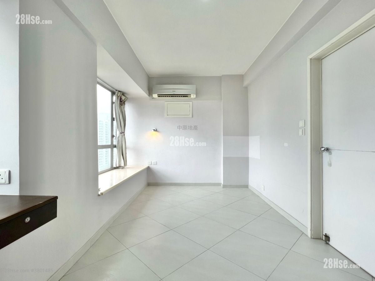 Kwai Chung Plaza Sell 1 Bedroom , 1 Bathroom 318 ft²