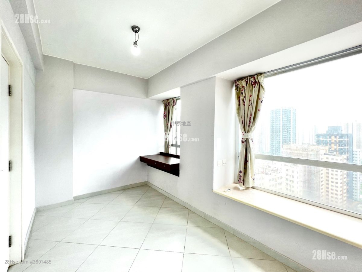 Kwai Chung Plaza Sell 1 Bedroom , 1 Bathroom 318 ft²