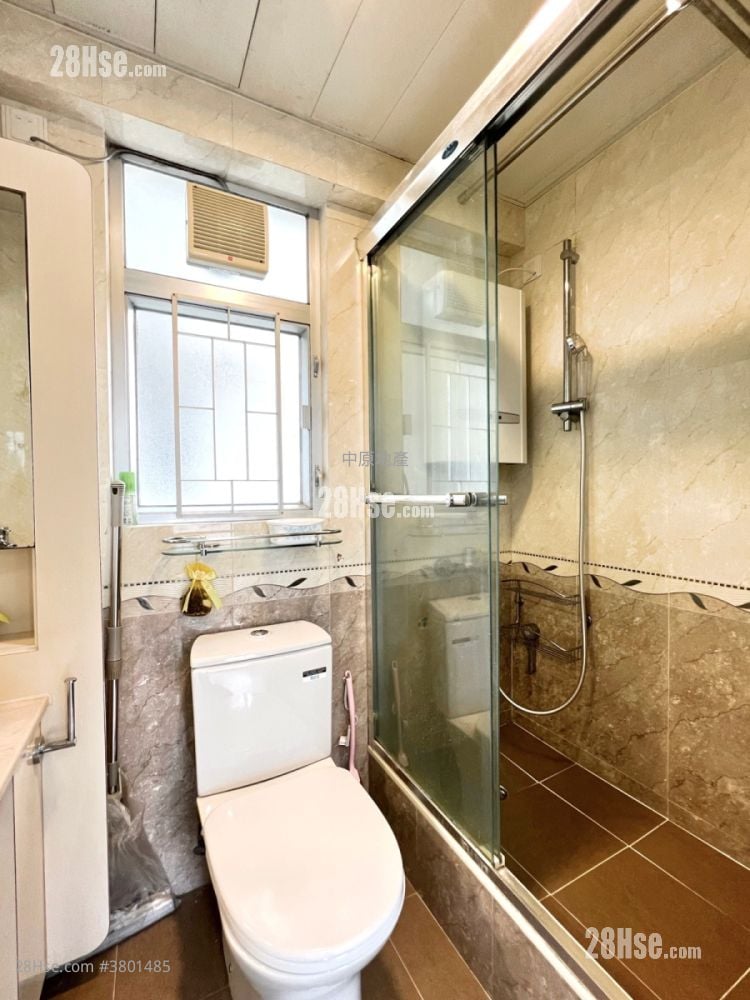 Kwai Chung Plaza Sell 1 Bedroom , 1 Bathroom 318 ft²