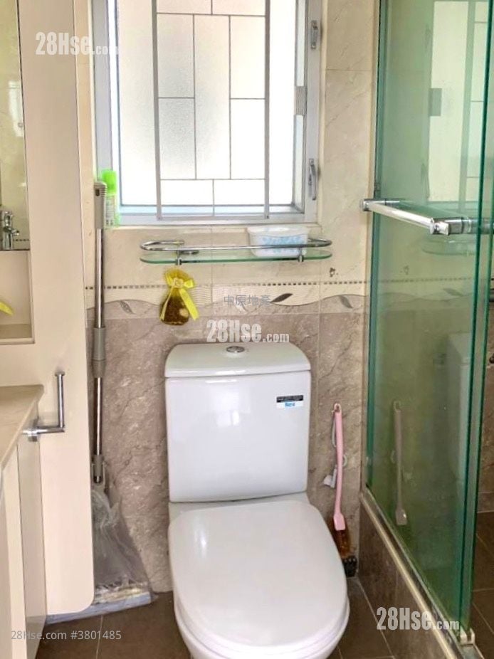 Kwai Chung Plaza Sell 1 Bedroom , 1 Bathroom 318 ft²