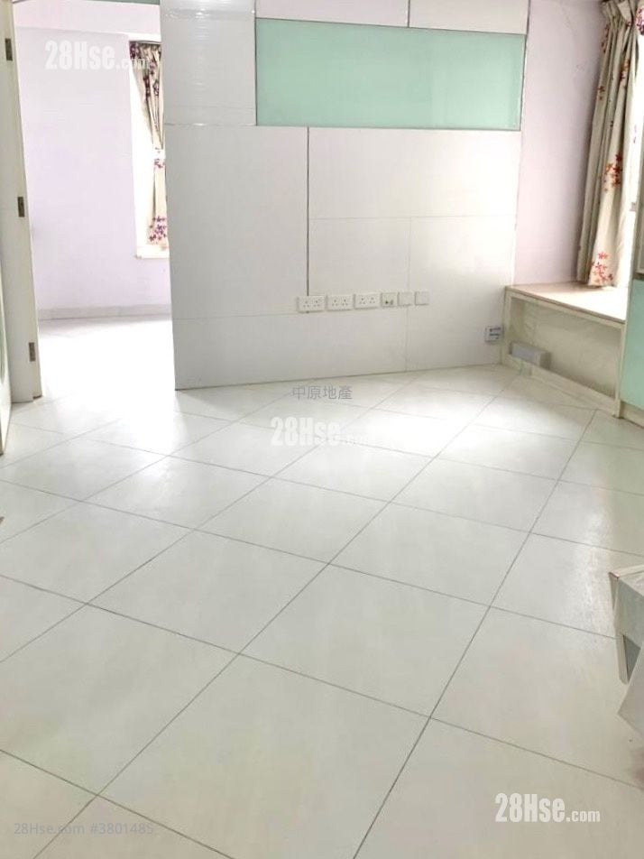 Kwai Chung Plaza Sell 1 Bedroom , 1 Bathroom 318 ft²