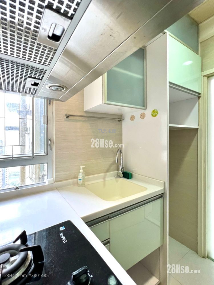 Kwai Chung Plaza Sell 1 Bedroom , 1 Bathroom 318 ft²