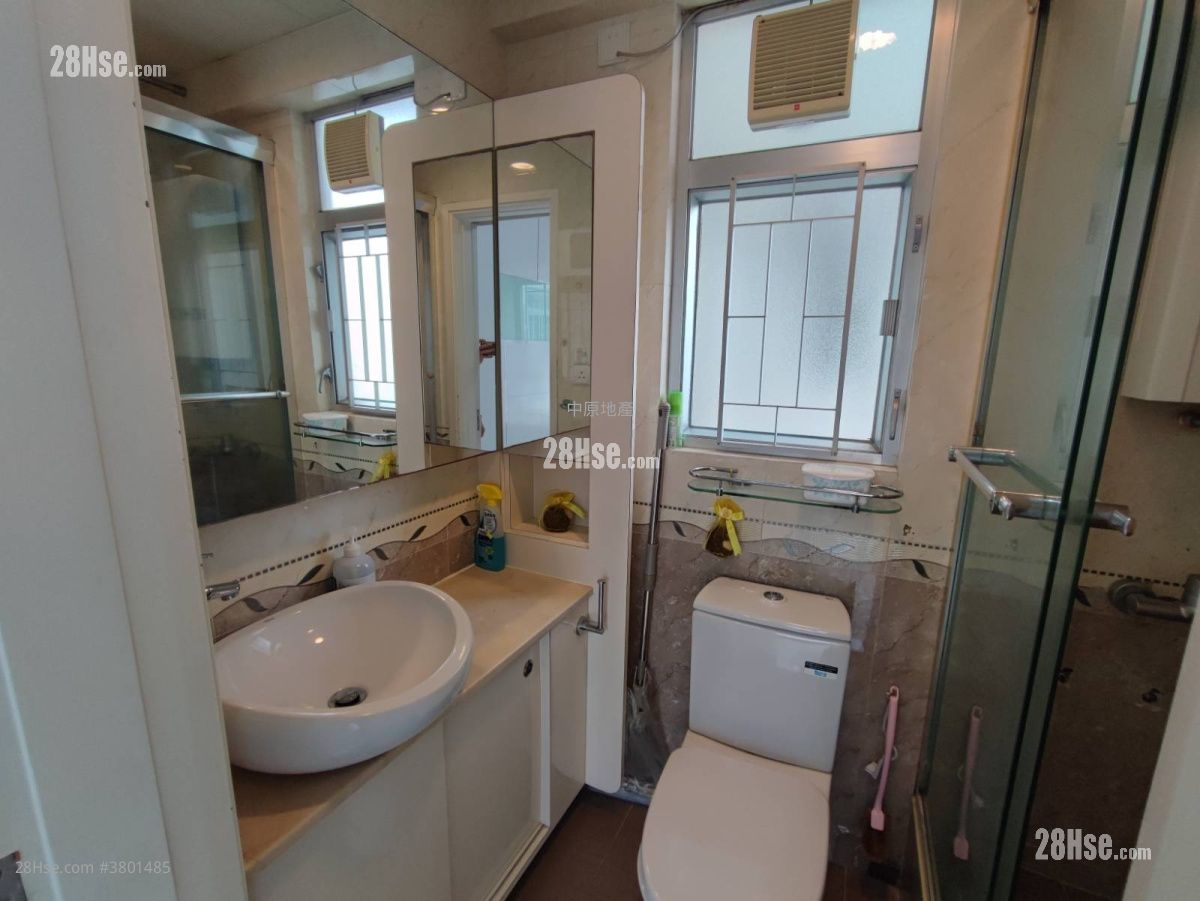 Kwai Chung Plaza Sell 1 Bedroom , 1 Bathroom 318 ft²