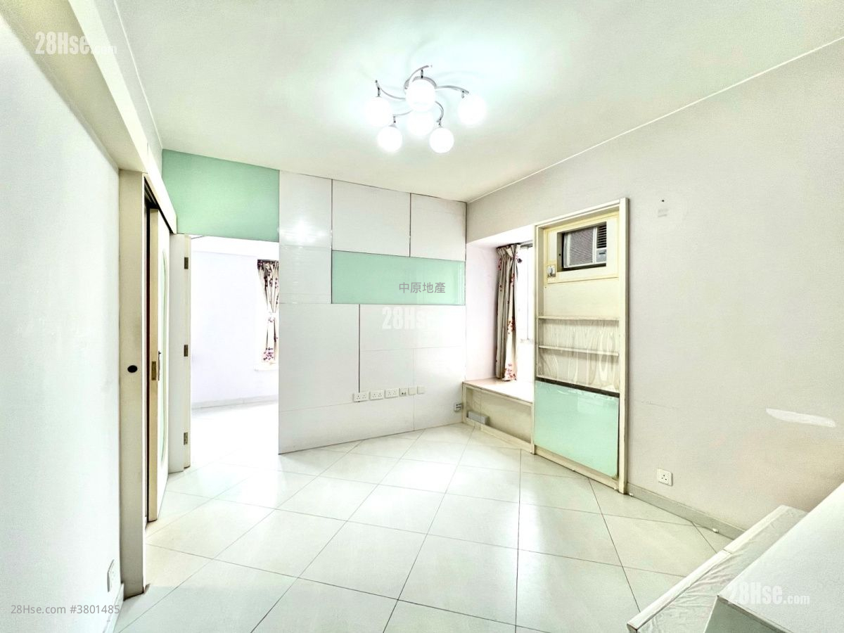 Kwai Chung Plaza Sell 1 Bedroom , 1 Bathroom 318 ft²