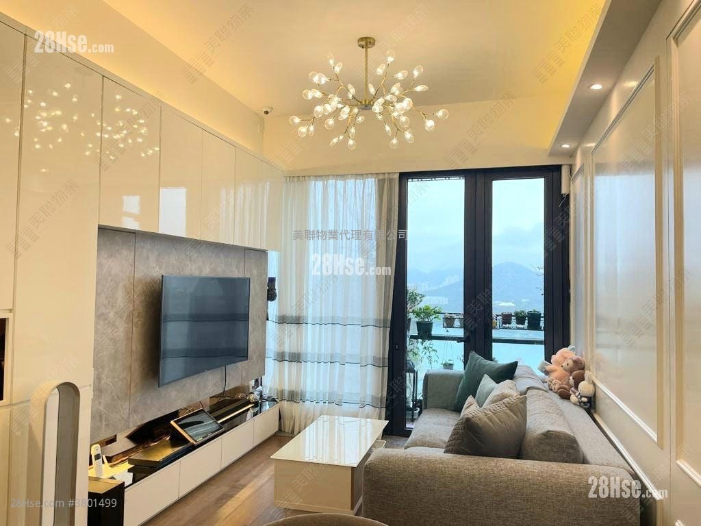 Maya Sell 3 Bedrooms 715 ft²