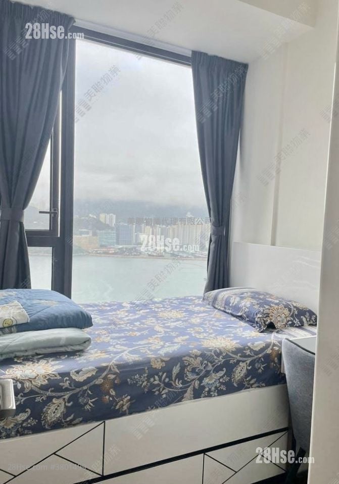 Maya Sell 3 Bedrooms 715 ft²