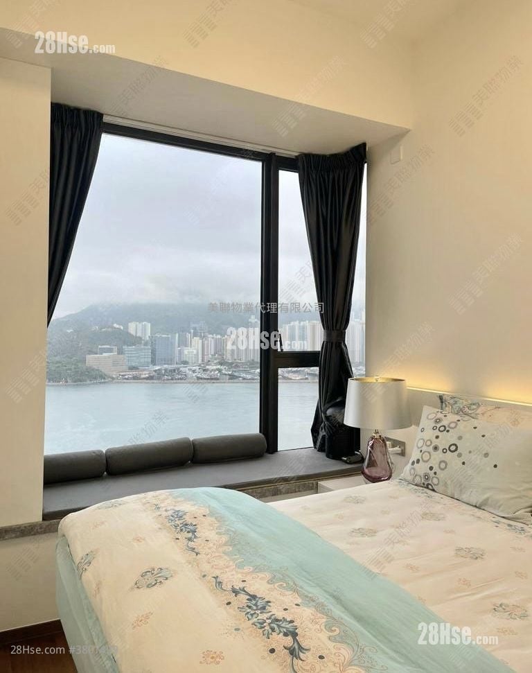 Maya Sell 3 Bedrooms 715 ft²