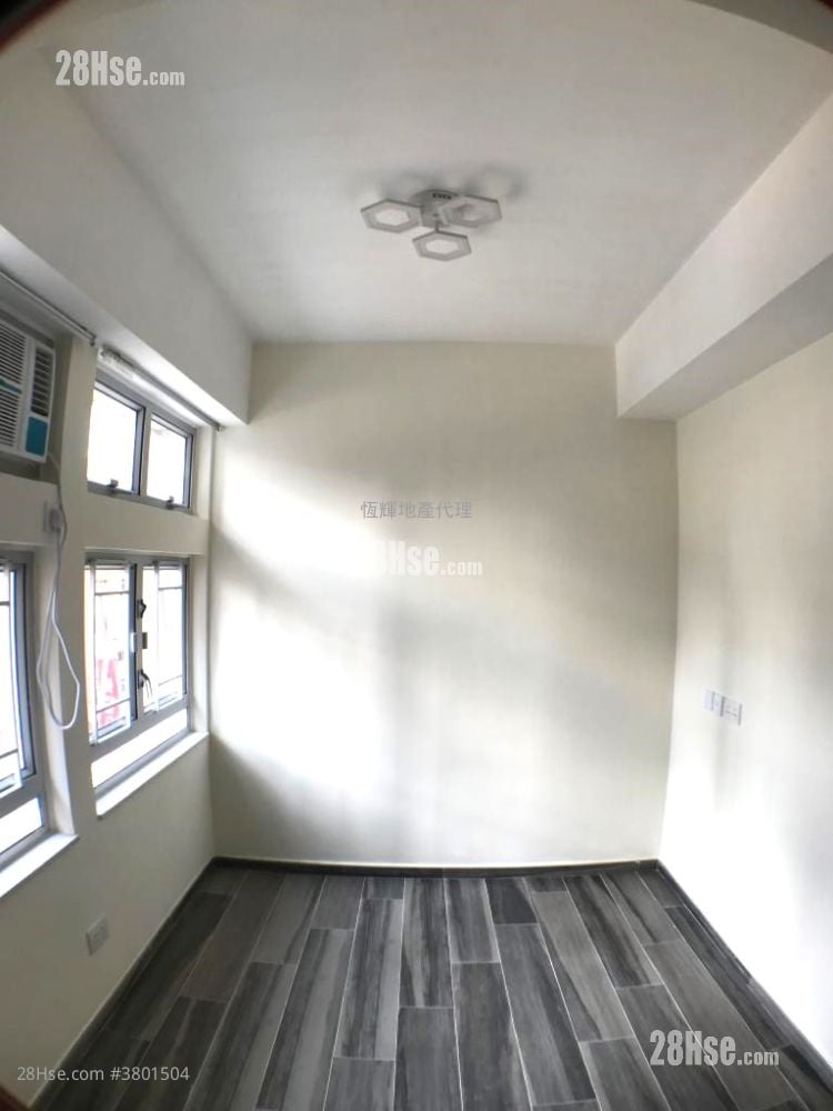 Hang Lung Bank Building Rental Studio , 1 Bathroom 120 ft²