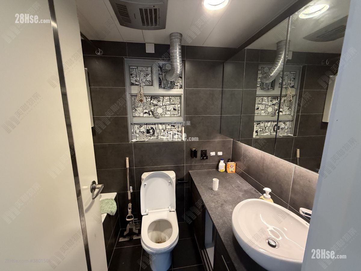 Mountain Shore Sell 2 Bedrooms , 1 Bathroom 474 ft²