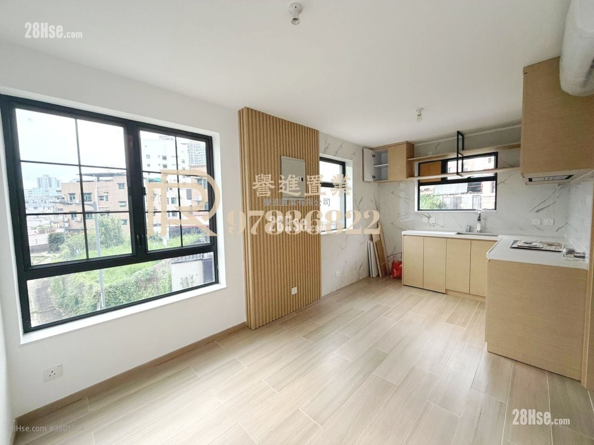 村屋 售盘 5+ 房 , 3 浴室 2,080 平方尺