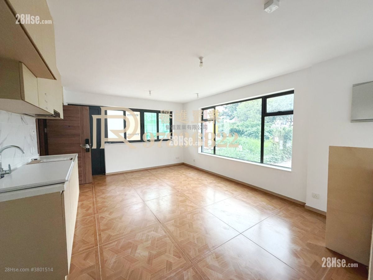 村屋 售盘 5+ 房 , 3 浴室 2,080 平方尺