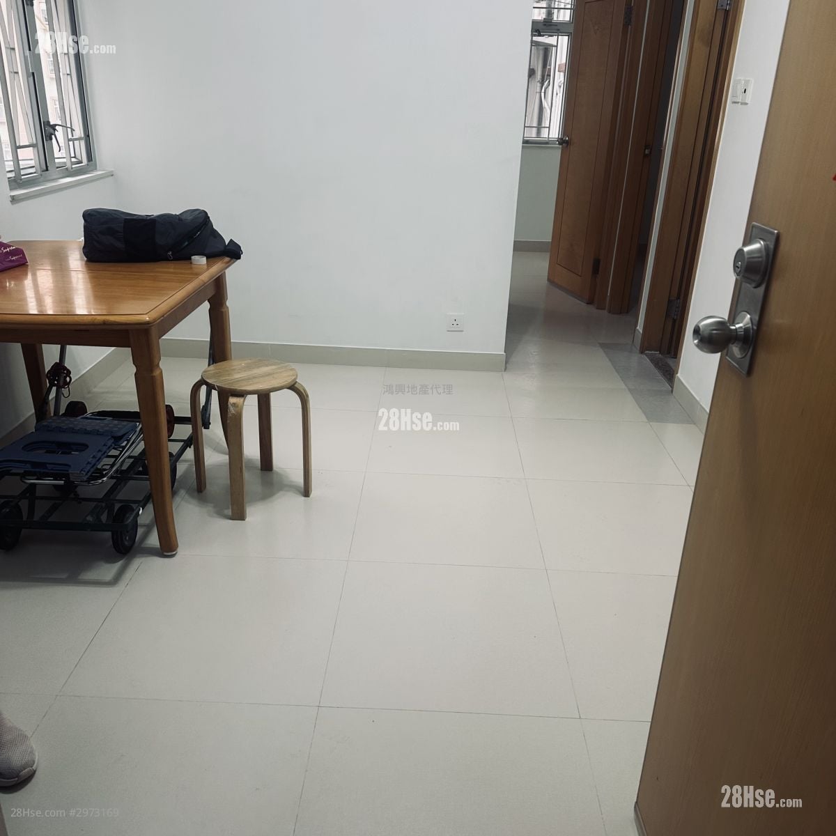 Tung Po Building Rental 2 Bedrooms , 1 Bathroom 341 ft²