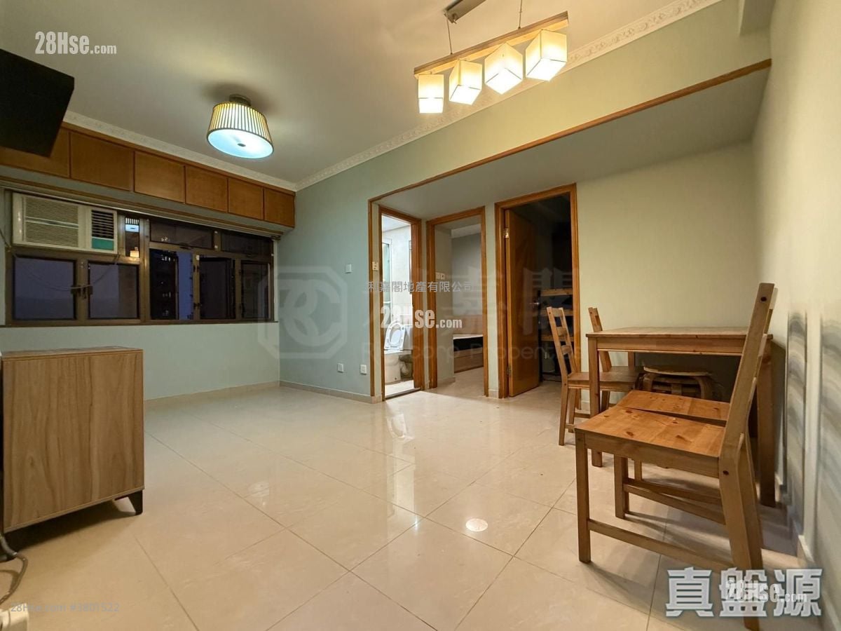 Yuet Lai Court Sell 2 Bedrooms , 1 Bathroom 421 ft²