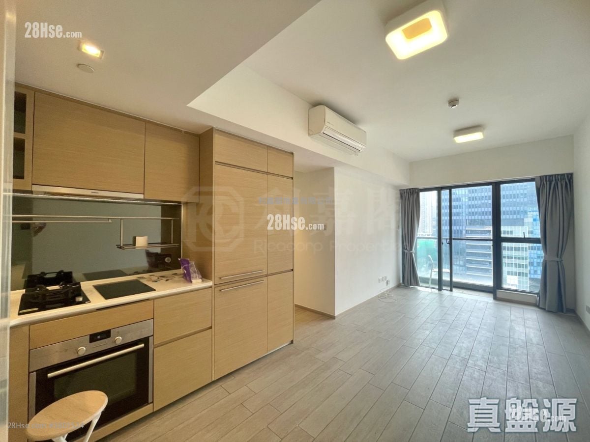 The Wings Rental 663 ft²