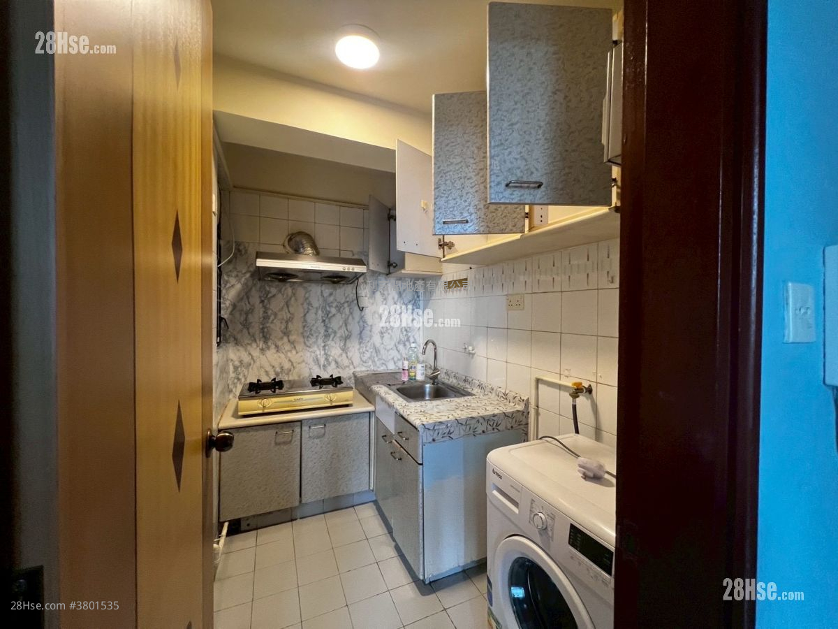 Sun Yuen Long Centre Sell 2 Bedrooms 485 ft²