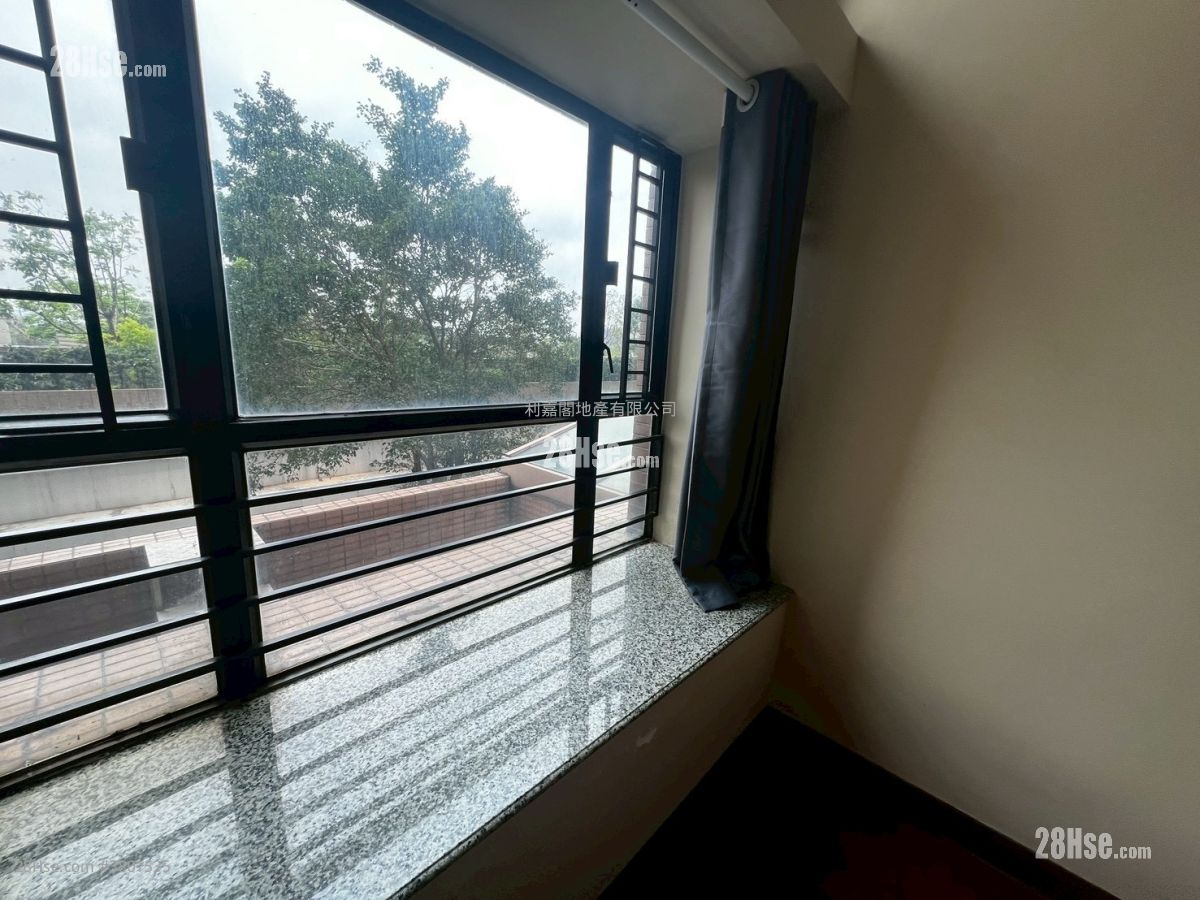 Sun Yuen Long Centre Sell 2 Bedrooms 485 ft²