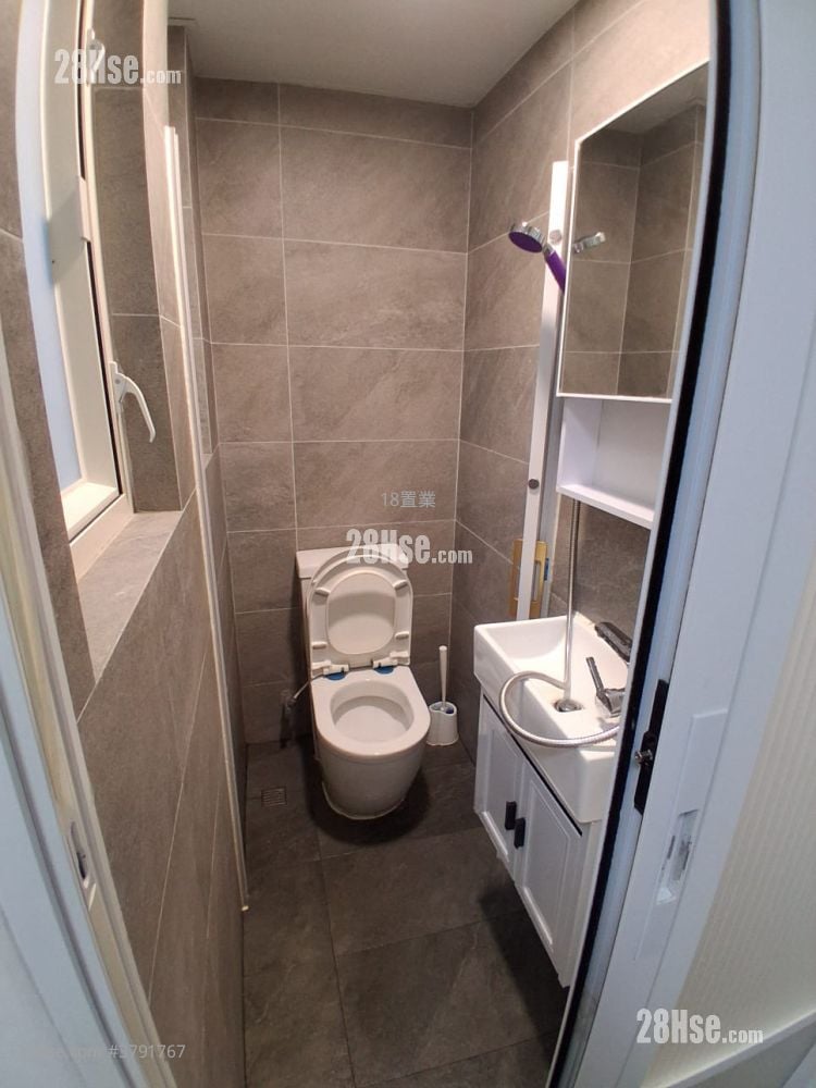 Heung Hoi Mansion Rental Studio , 1 Bathroom 150 ft²