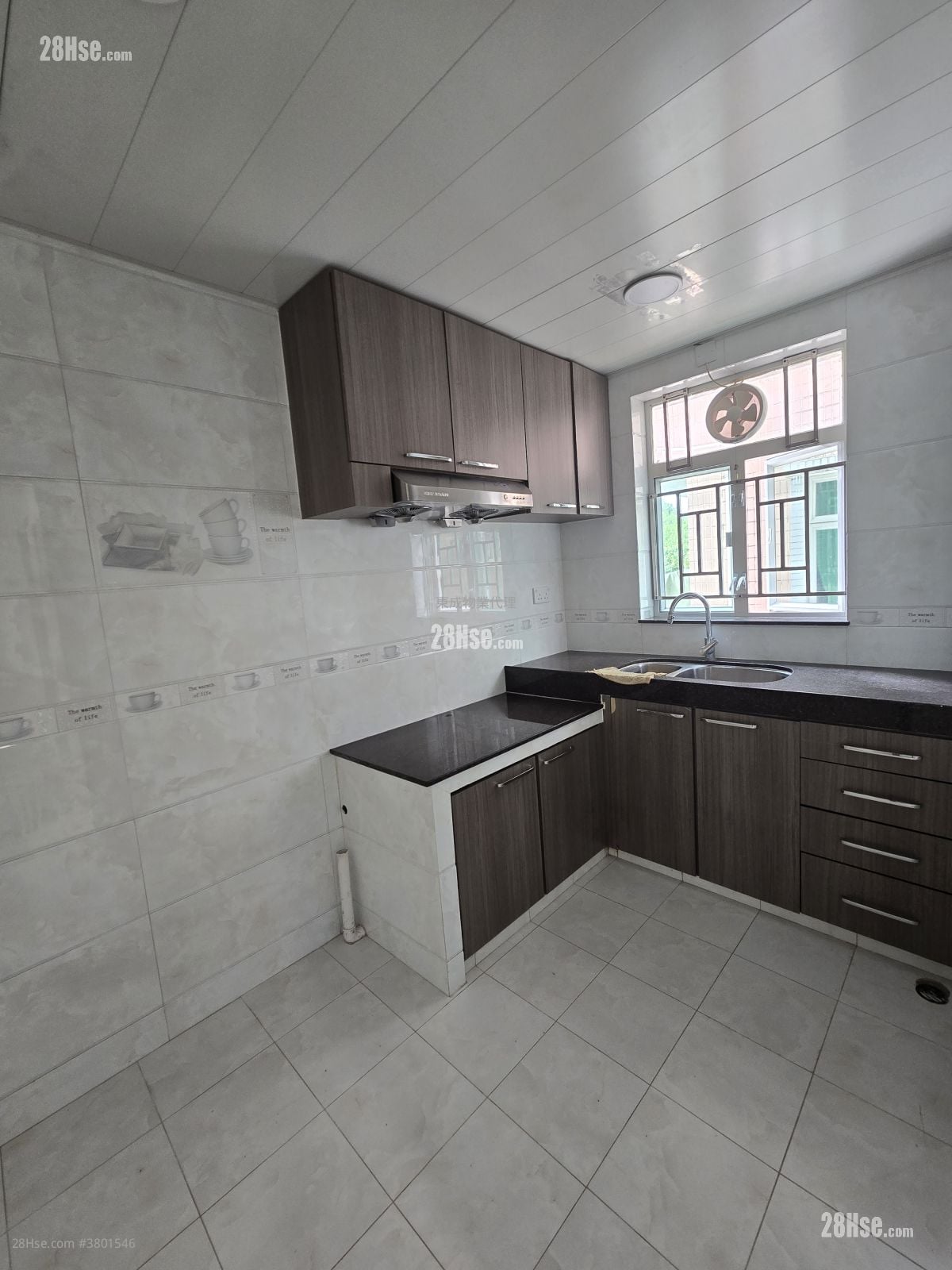 村屋 租盘 3 房 , 1 浴室 700 平方尺