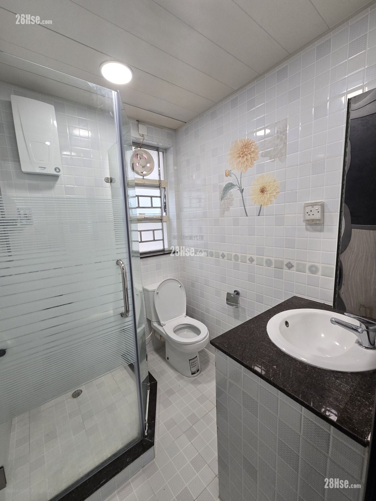 村屋 租盘 3 房 , 1 浴室 700 平方尺