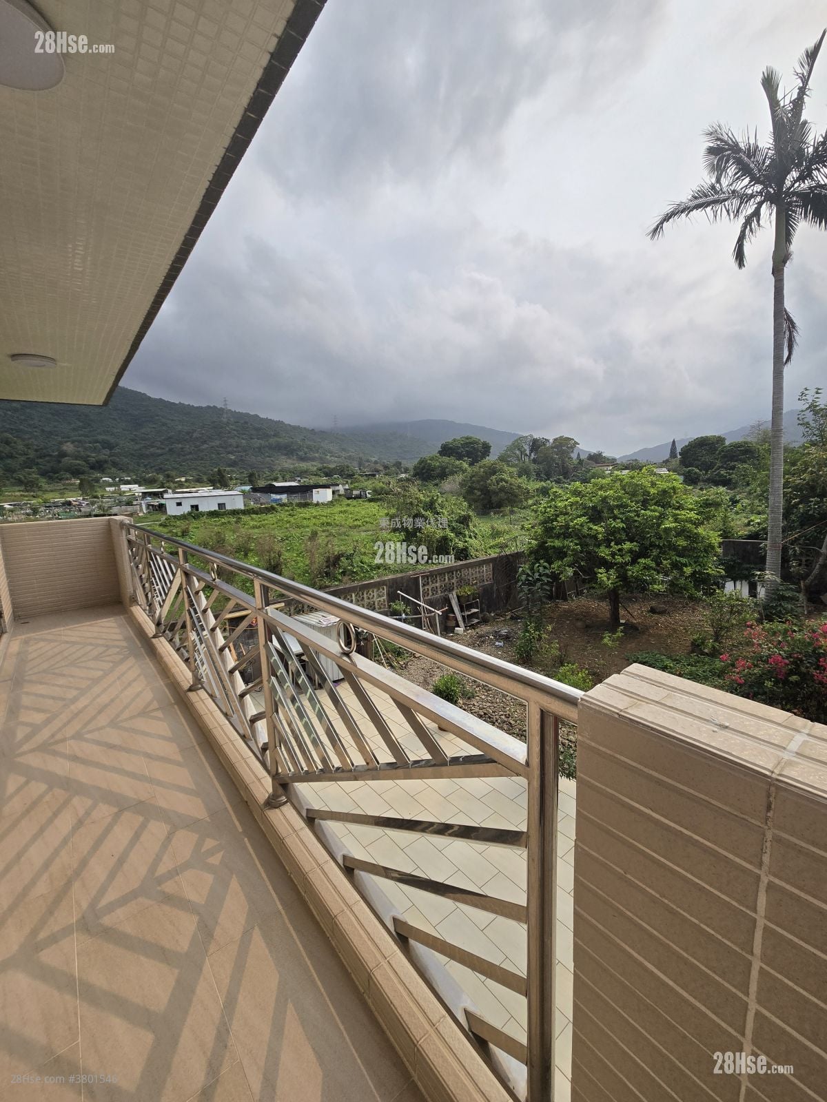 村屋 租盘 3 房 , 1 浴室 700 平方尺