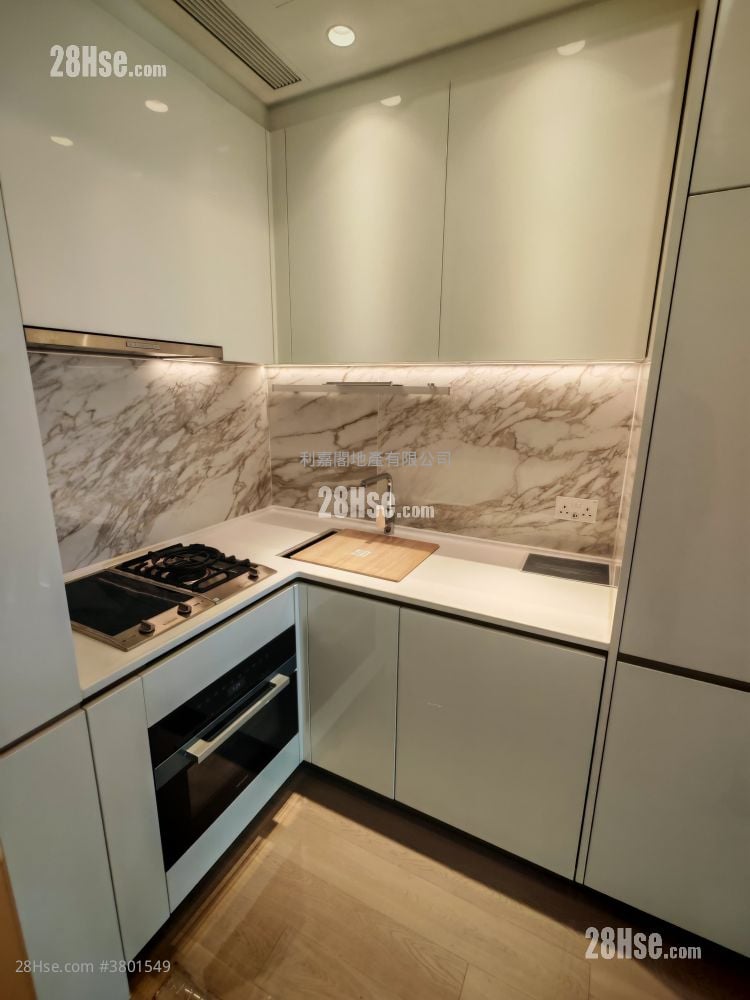 Double Coast Sell 1 Bedroom , 1 Bathroom 325 ft²