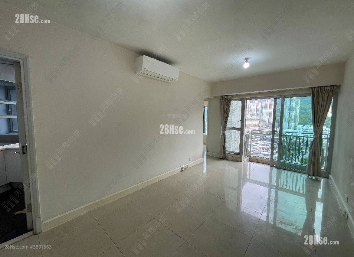 名城 售盘 3 房 , 2 浴室 742 平方尺