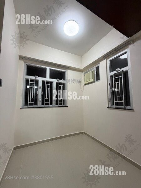 Full Hang Court Rental 2 Bedrooms 354 ft²
