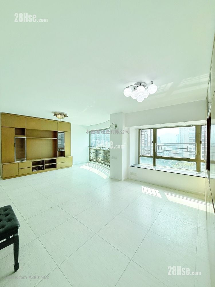 King's Park Villa Sell 3 Bedrooms , 3 Bathrooms 1,136 ft²