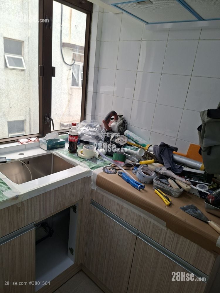 Po Yik Building Rental 2 Bedrooms , 1 Bathroom 351 ft²