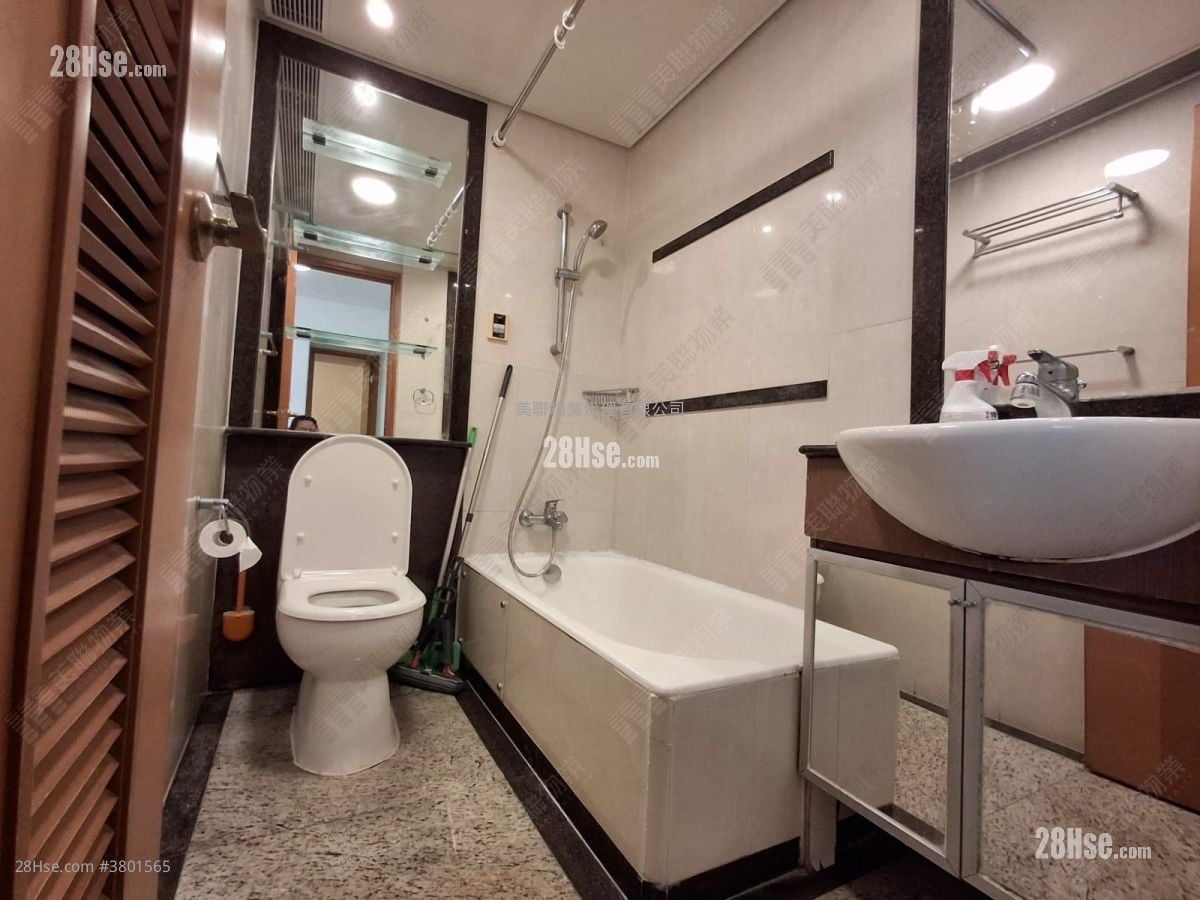 君傲湾 租盘 2 房 , 1 浴室 456 平方尺