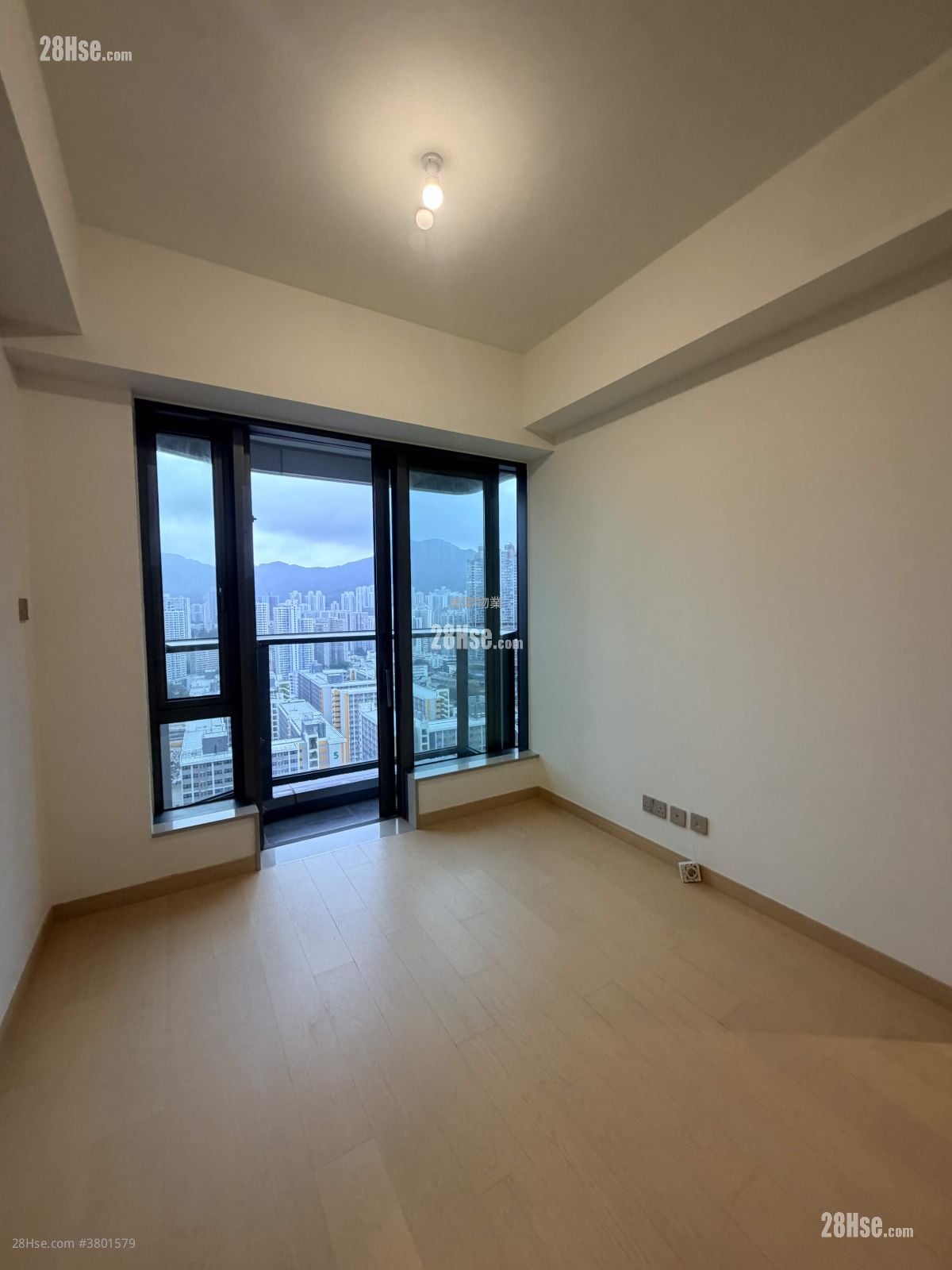 K. Summit Rental 2 Bedrooms , 1 Bathroom 516 ft²