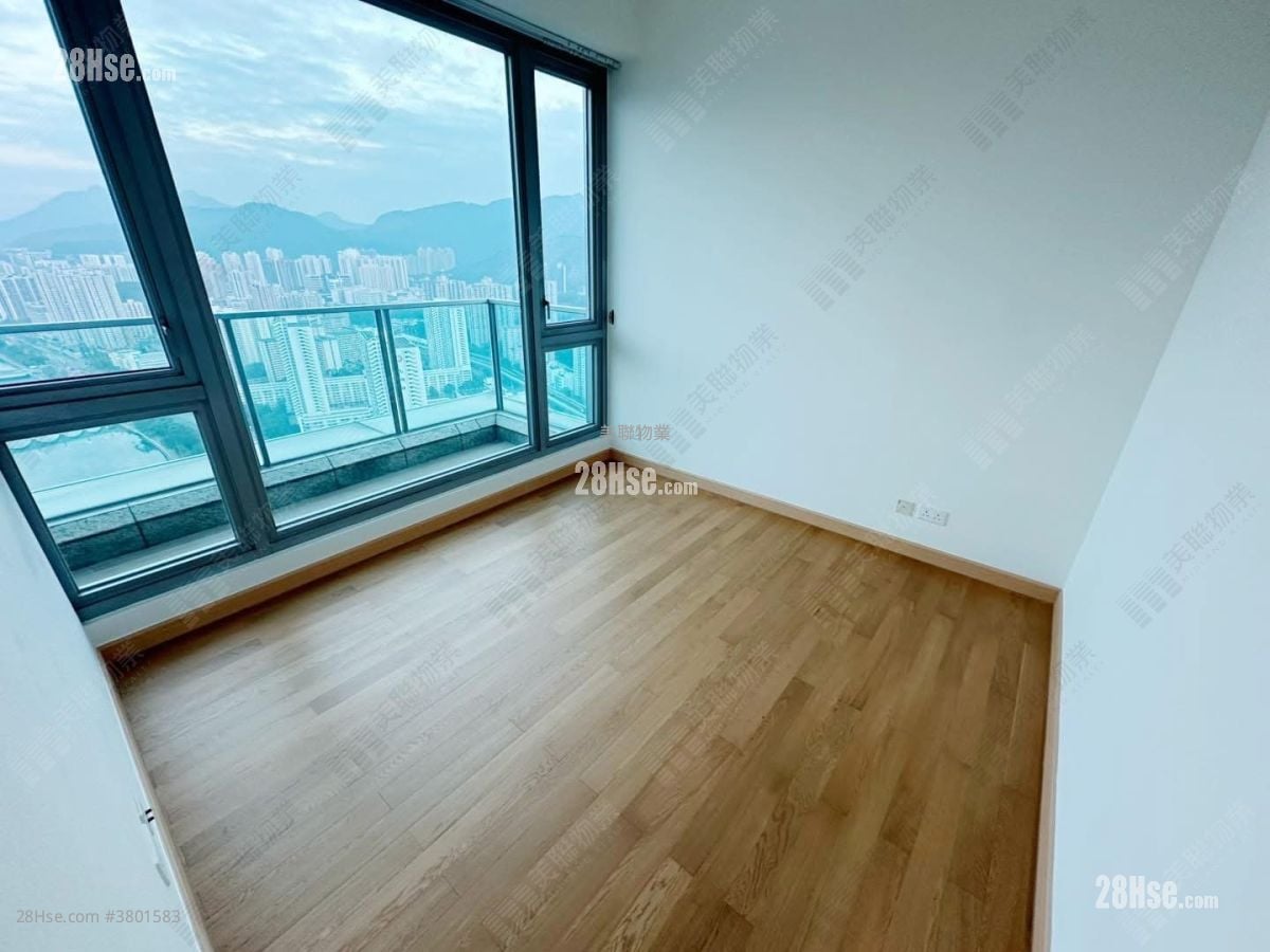 The Riverpark Sell 5+ Bedrooms , 5+ Bathrooms 2,141 ft²