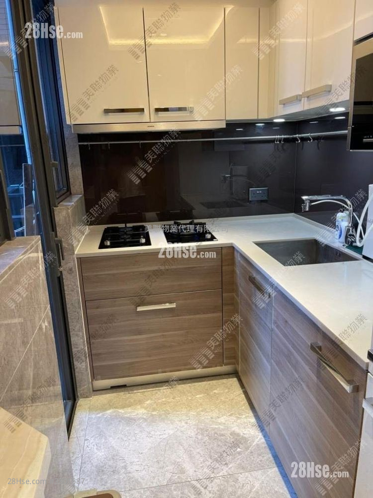 The Wings Rental 3 Bedrooms , 2 Bathrooms 698 ft²