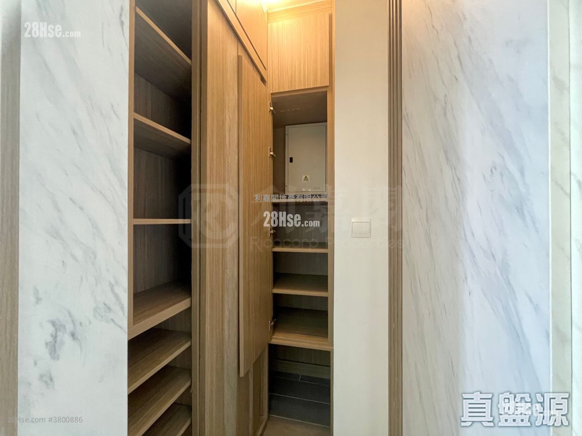 Lp6 Rental 3 Bedrooms , 2 Bathrooms 704 ft²