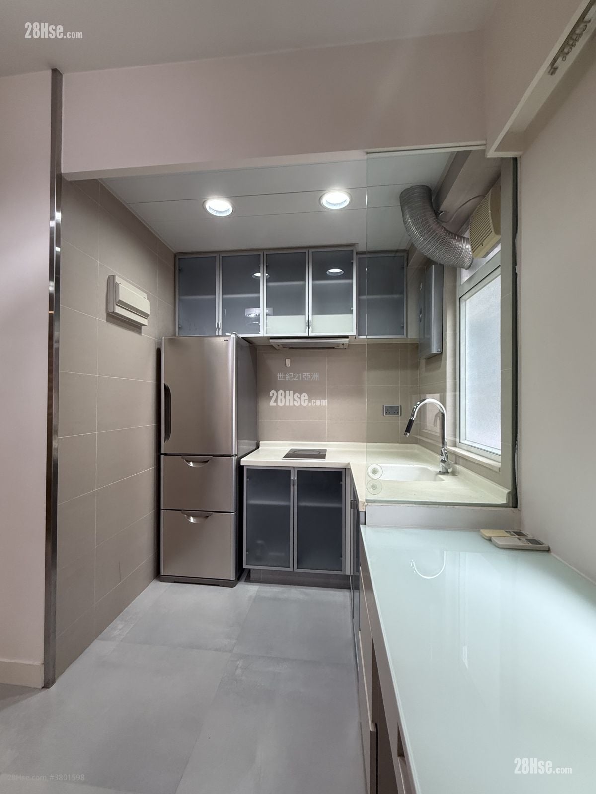 Yen Men Building Rental 1 Bedroom , 1 Bathroom 274 ft²