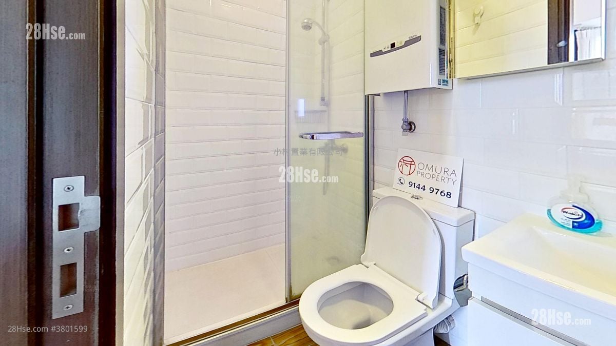 浴室: 高乐花园 租盘 2 房 , 1 浴室 340 平方尺