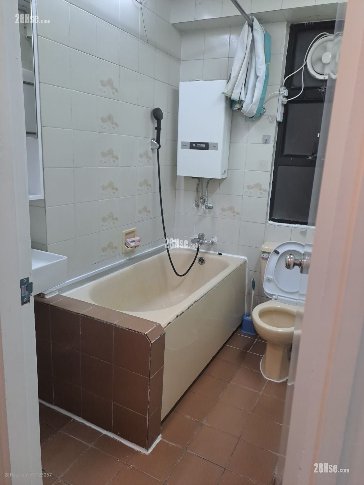 裕民中心 租盘 3 房 , 1 浴室 576 平方尺