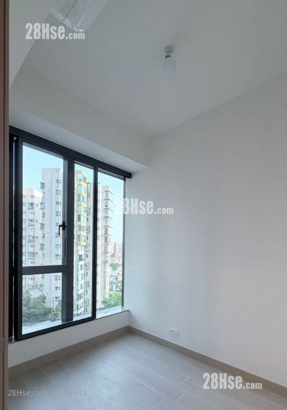 Gold Coast Bay Rental 1 Bedroom , 1 Bathroom 307 ft²