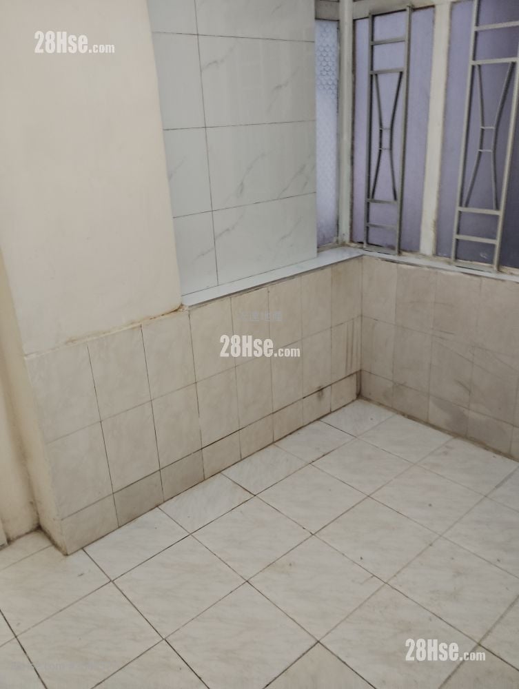 Apollo Building Rental 1 Bathroom 160 ft²